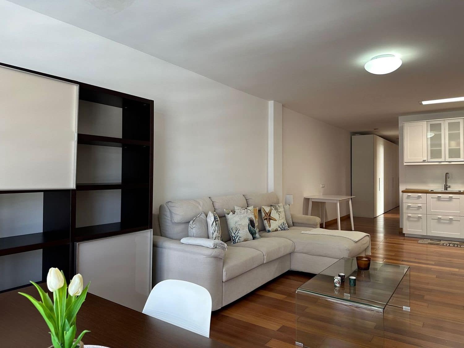 2 slaapkamer Appartement te huur in Las Palmas de Gran Canaria met garage - € 1.300 (Ref: 9064914)