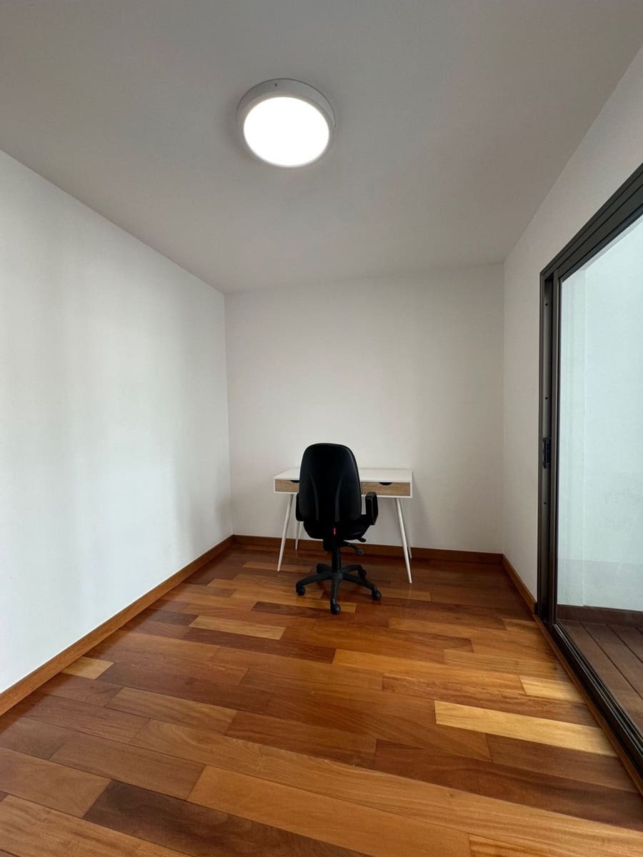 2 slaapkamer Appartement te huur in Las Palmas de Gran Canaria met garage - € 1.300 (Ref: 9064914)