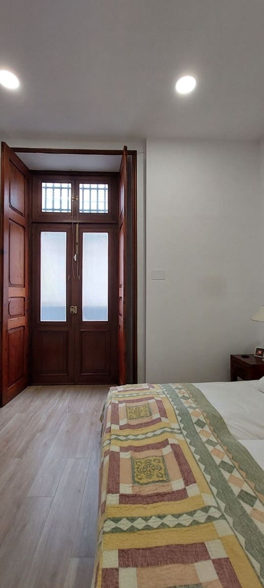 3 soveværelse Lejlighed til salg i Las Palmas de Gran Canaria med garage - € 350.000 (Ref: 9101865)