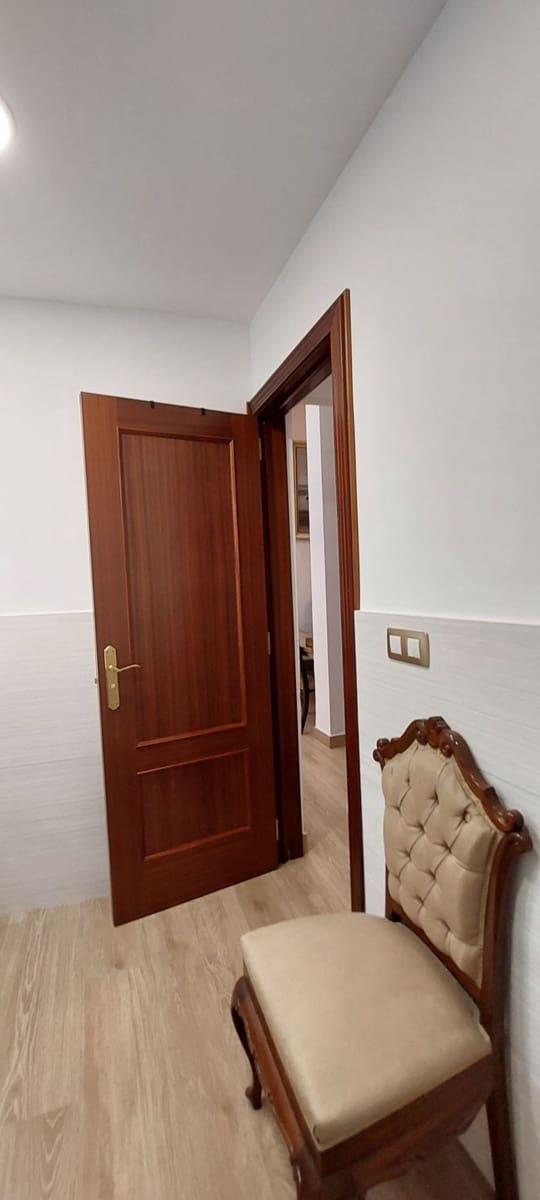 3 soveværelse Lejlighed til salg i Las Palmas de Gran Canaria med garage - € 350.000 (Ref: 9101865)