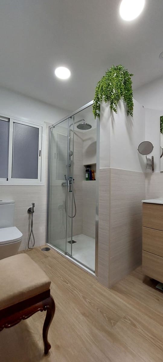 3 soveværelse Lejlighed til salg i Las Palmas de Gran Canaria med garage - € 350.000 (Ref: 9101865)