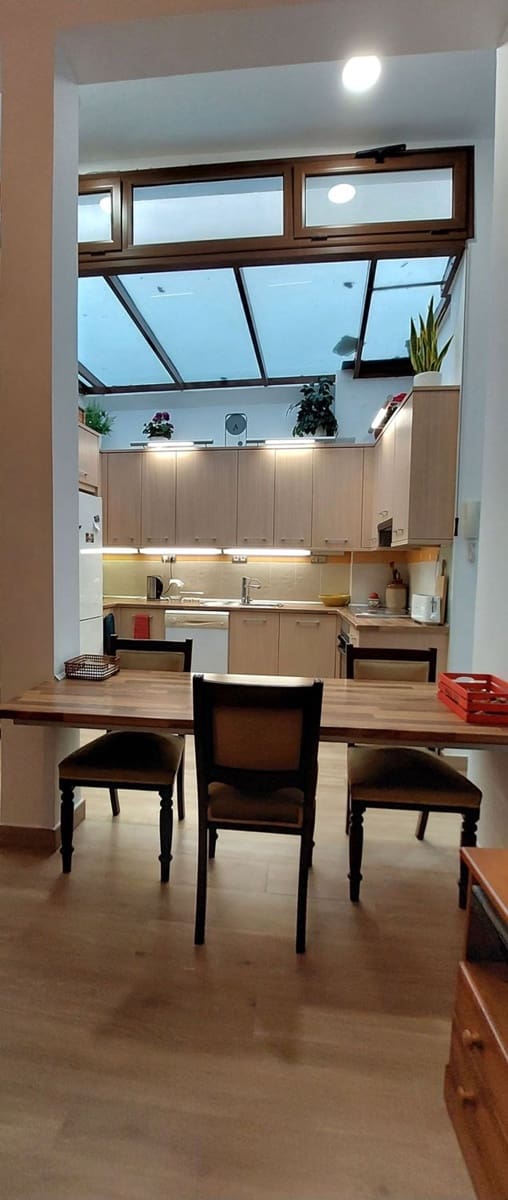 3 soveværelse Lejlighed til salg i Las Palmas de Gran Canaria med garage - € 350.000 (Ref: 9101865)