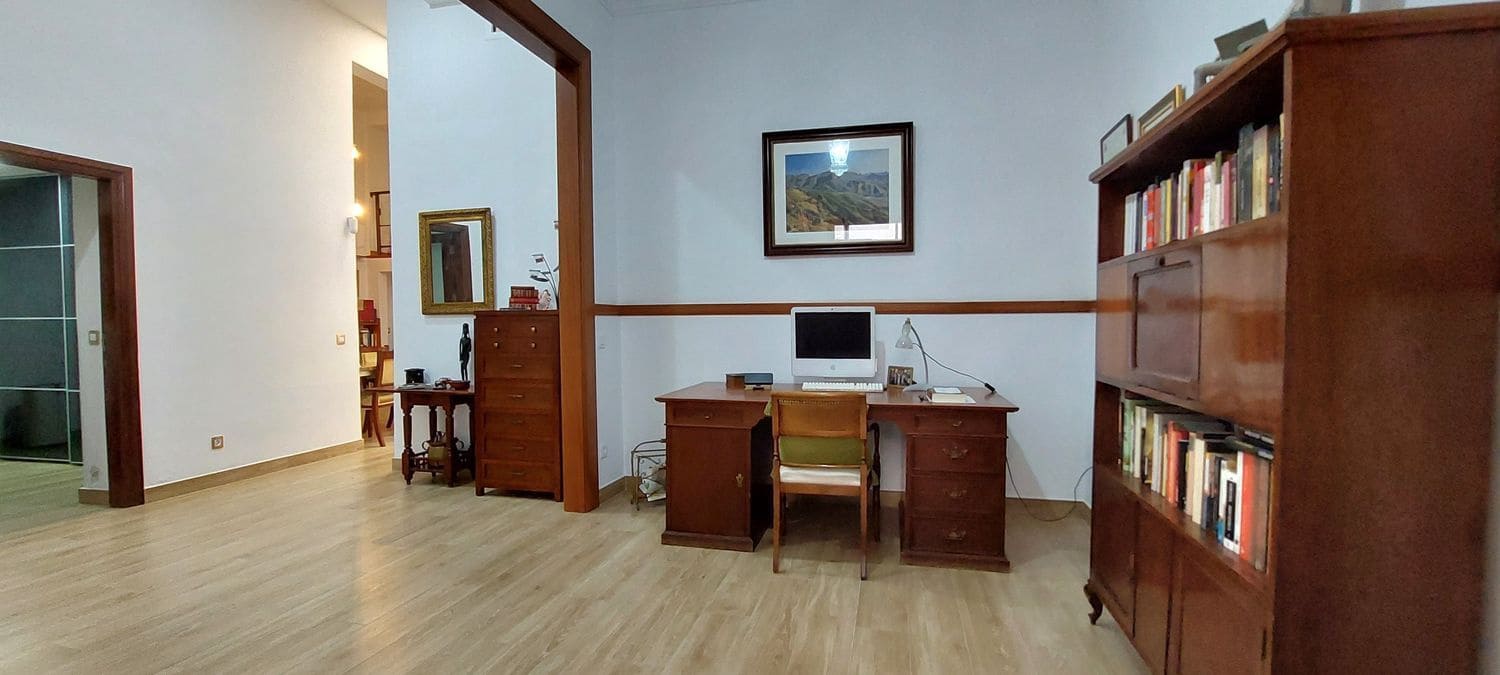 3 soveværelse Lejlighed til salg i Las Palmas de Gran Canaria med garage - € 350.000 (Ref: 9101865)