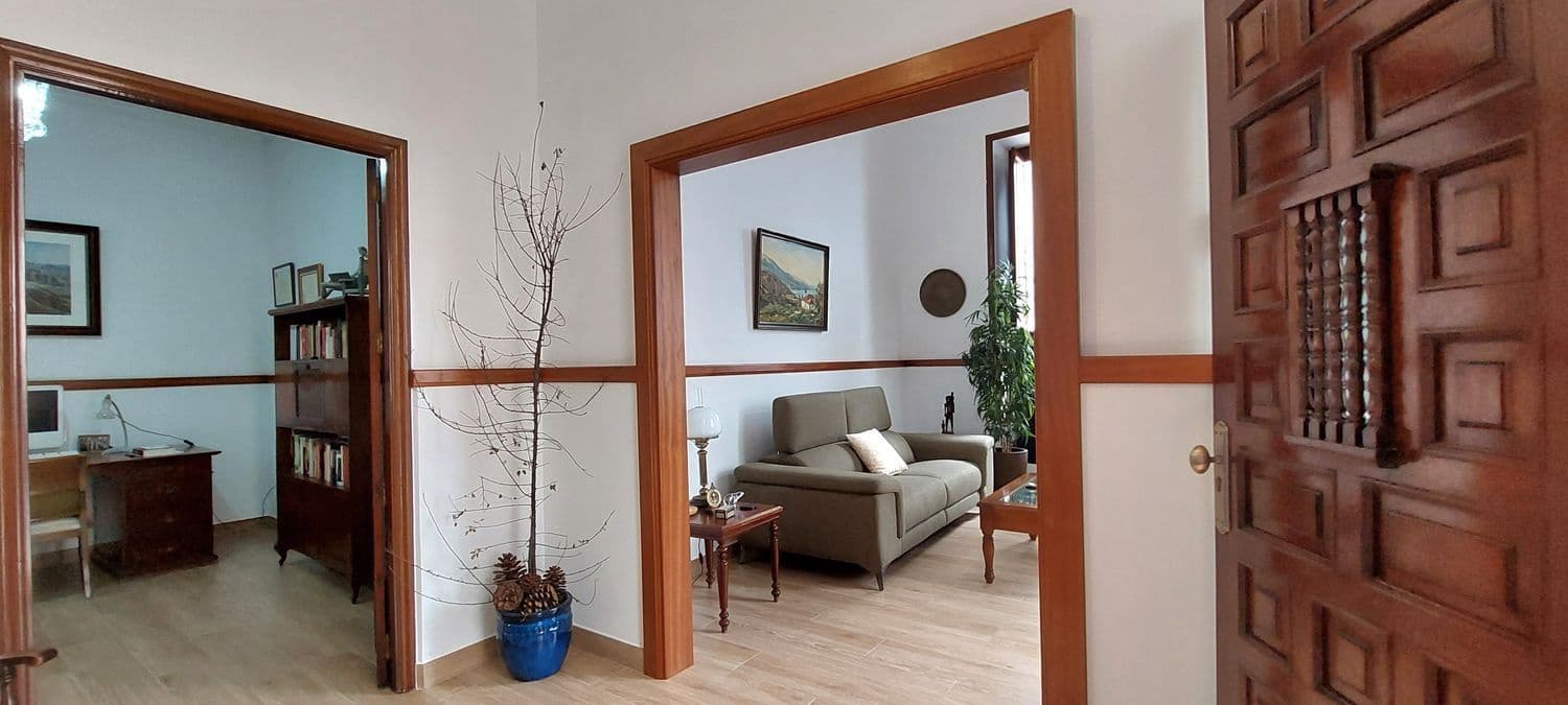 3 soveværelse Lejlighed til salg i Las Palmas de Gran Canaria med garage - € 350.000 (Ref: 9101865)