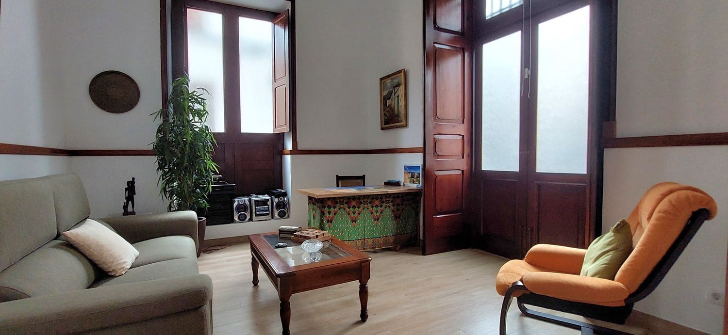 3 soveværelse Lejlighed til salg i Las Palmas de Gran Canaria med garage - € 350.000 (Ref: 9101865)