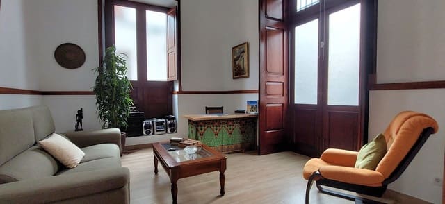 3 soverom Leilighet til salgs i Vegueta, Las Palmas de Gran Canaria med garasje - € 350 000 (Ref: 9101865)