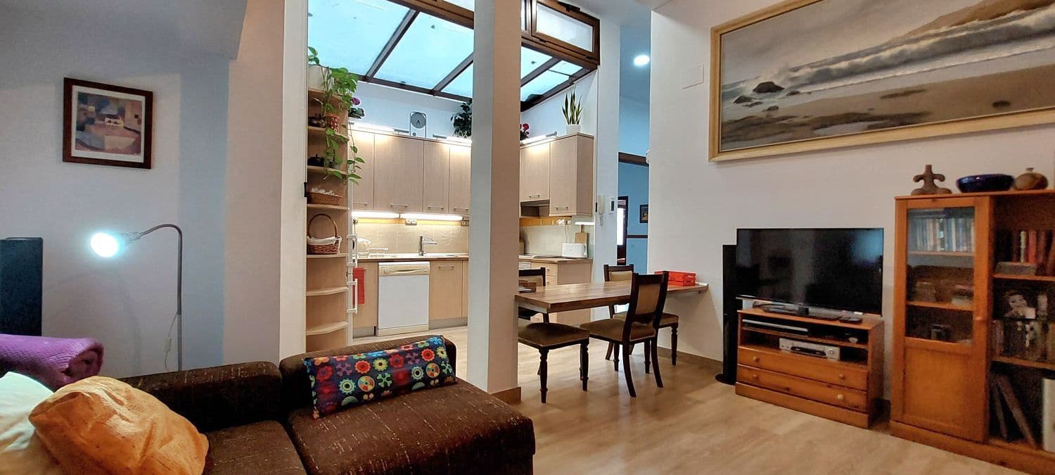 3 soveværelse Lejlighed til salg i Las Palmas de Gran Canaria med garage - € 350.000 (Ref: 9101865)