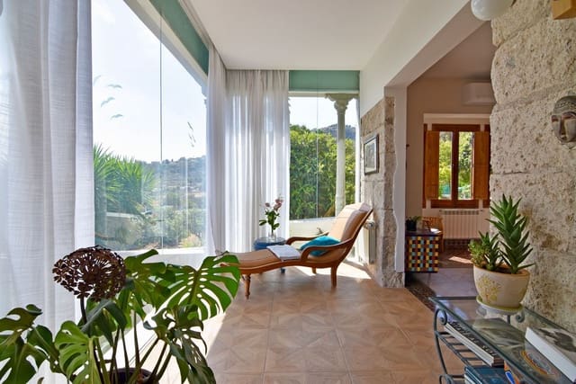 Chalet de 3 habitaciones en Santa Brígida en venta con piscina garaje - 729.000 € (Ref: 9106240)