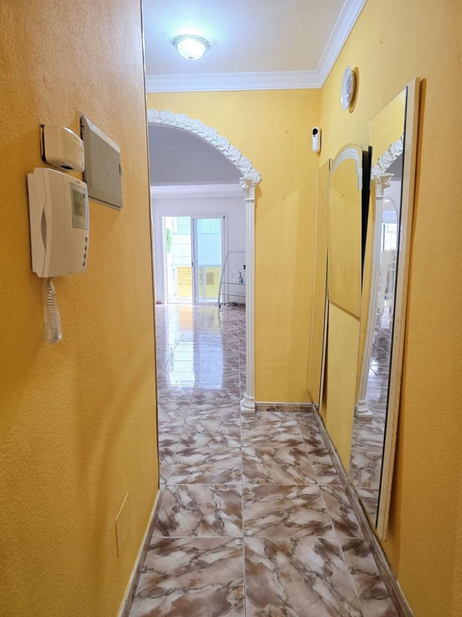 2 slaapkamer Appartement te koop in Las Palmas de Gran Canaria met garage - € 264.500 (Ref: 9113728)