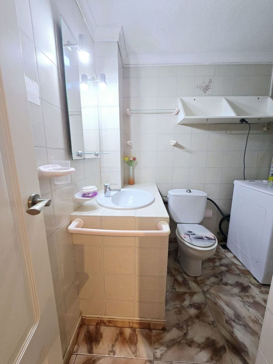 2 slaapkamer Appartement te koop in Las Palmas de Gran Canaria met garage - € 264.500 (Ref: 9113728)