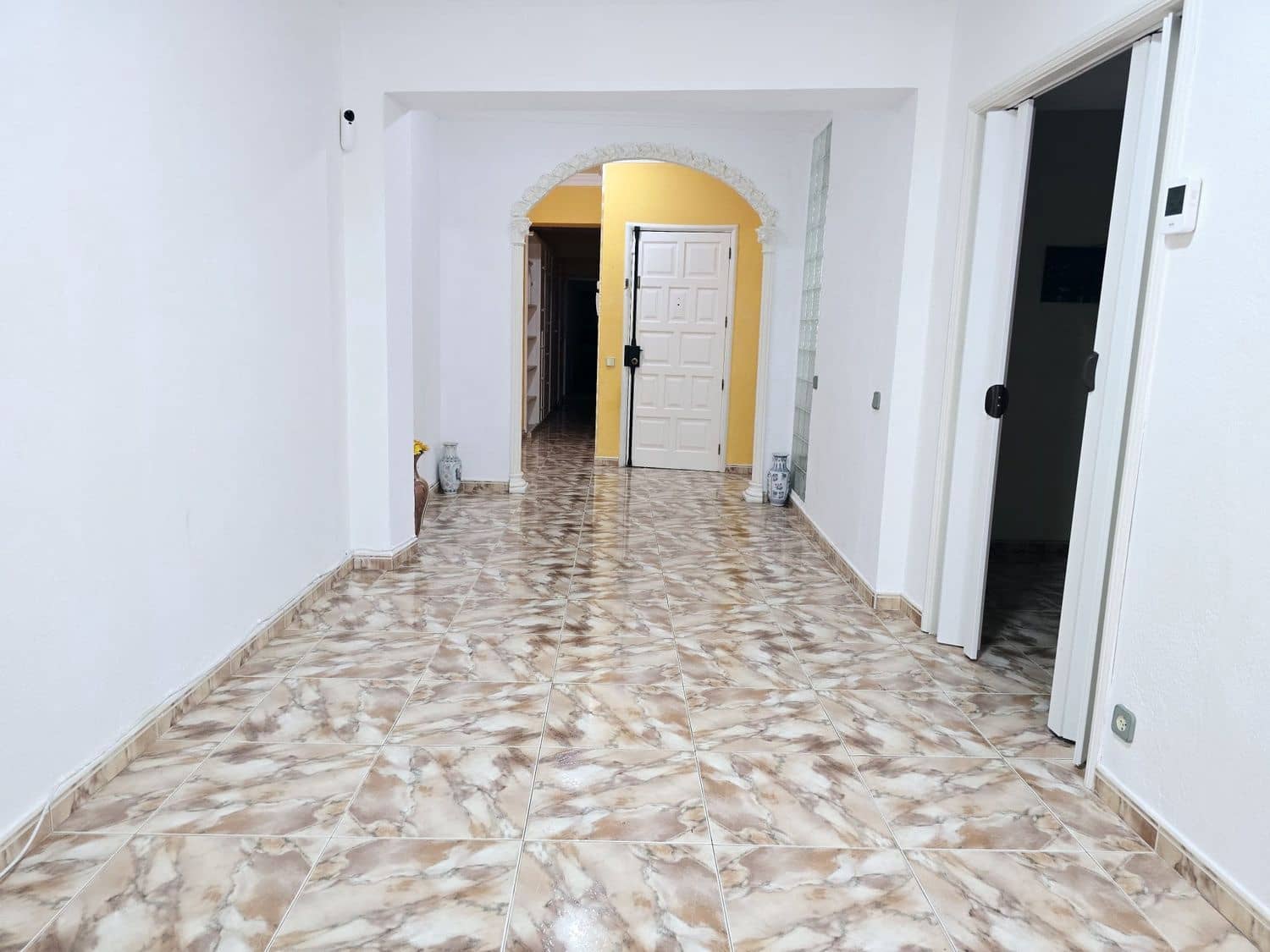2 slaapkamer Appartement te koop in Las Palmas de Gran Canaria met garage - € 264.500 (Ref: 9113728)