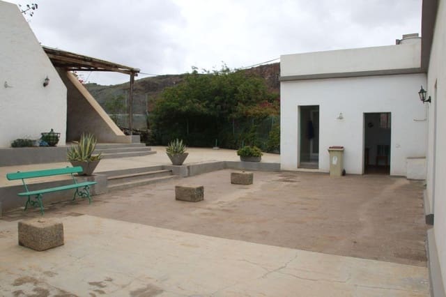 3 makuuhuone Maalaistalo myytävänä paikassa Guanarteme, Las Palmas de Gran Canaria - 650 000 € (Ref: 9136853)