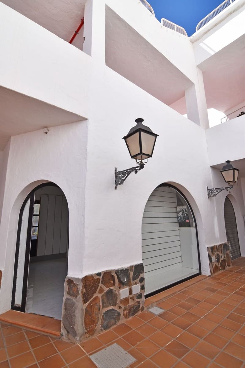 Virksomhed til leje i San Bartolome de Tirajana - € 700 (Ref: 9142559)