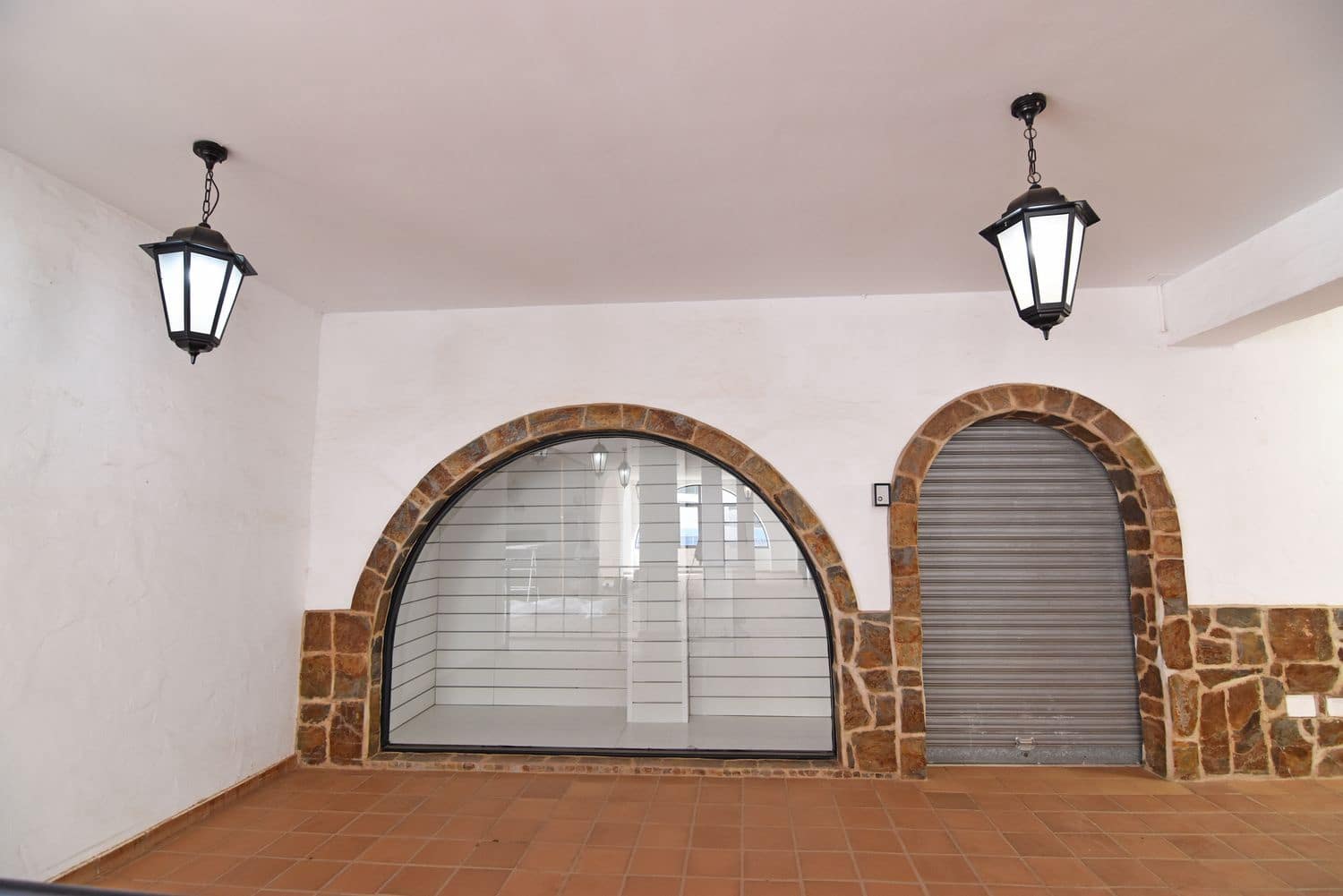 Yritys vuokrattavana paikassa San Bartolome de Tirajana - 1 250 € (Ref: 9142560)