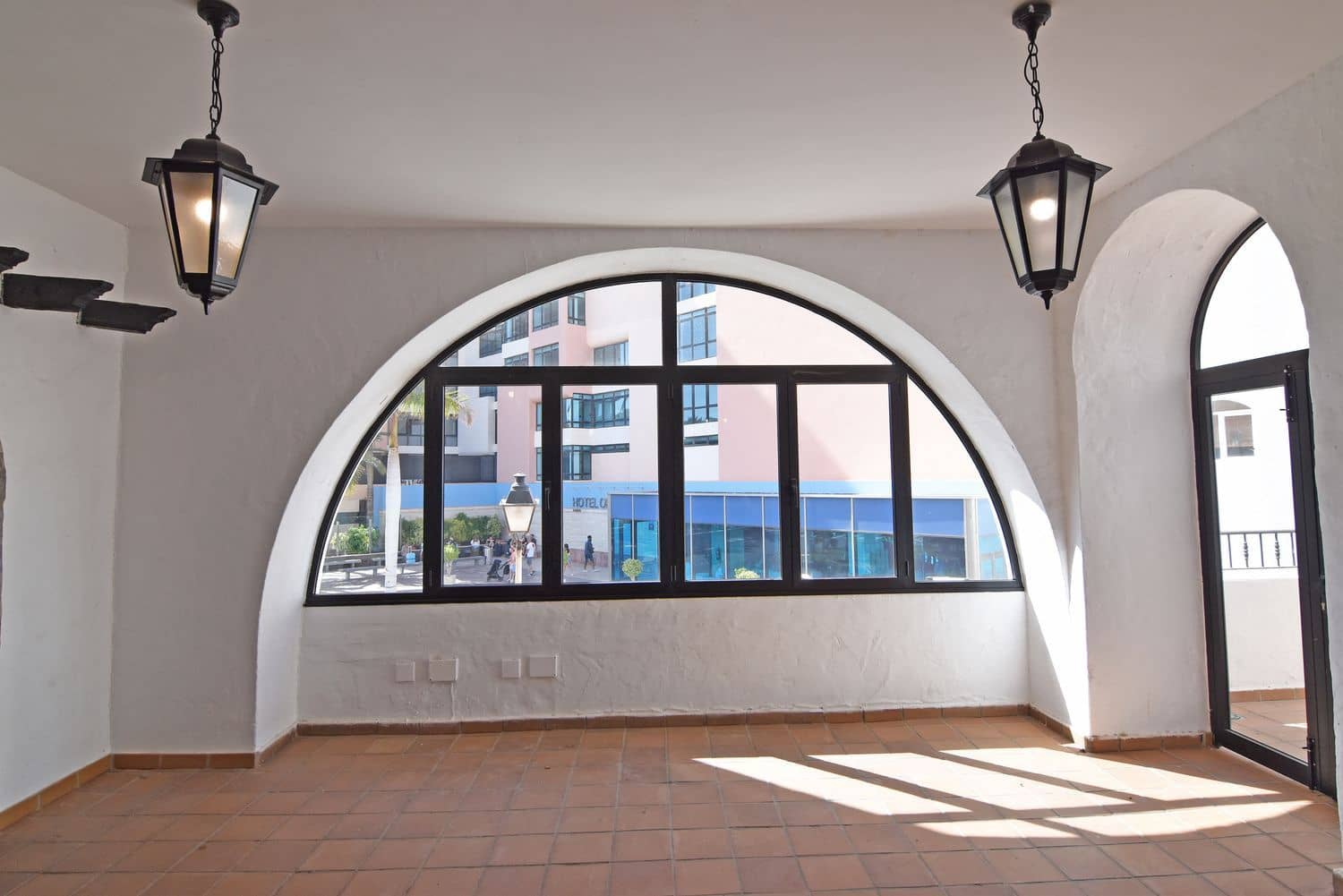 Restaurant/Bar til leje i San Bartolome de Tirajana - € 1.500 (Ref: 9142563)