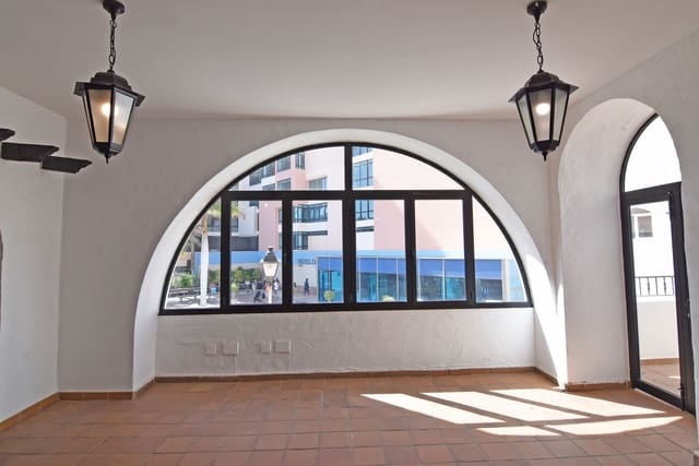 Erhverv til leje i Bahia Feliz, San Bartolomé de Tirajana - € 1.500 (Ref: 9142563)