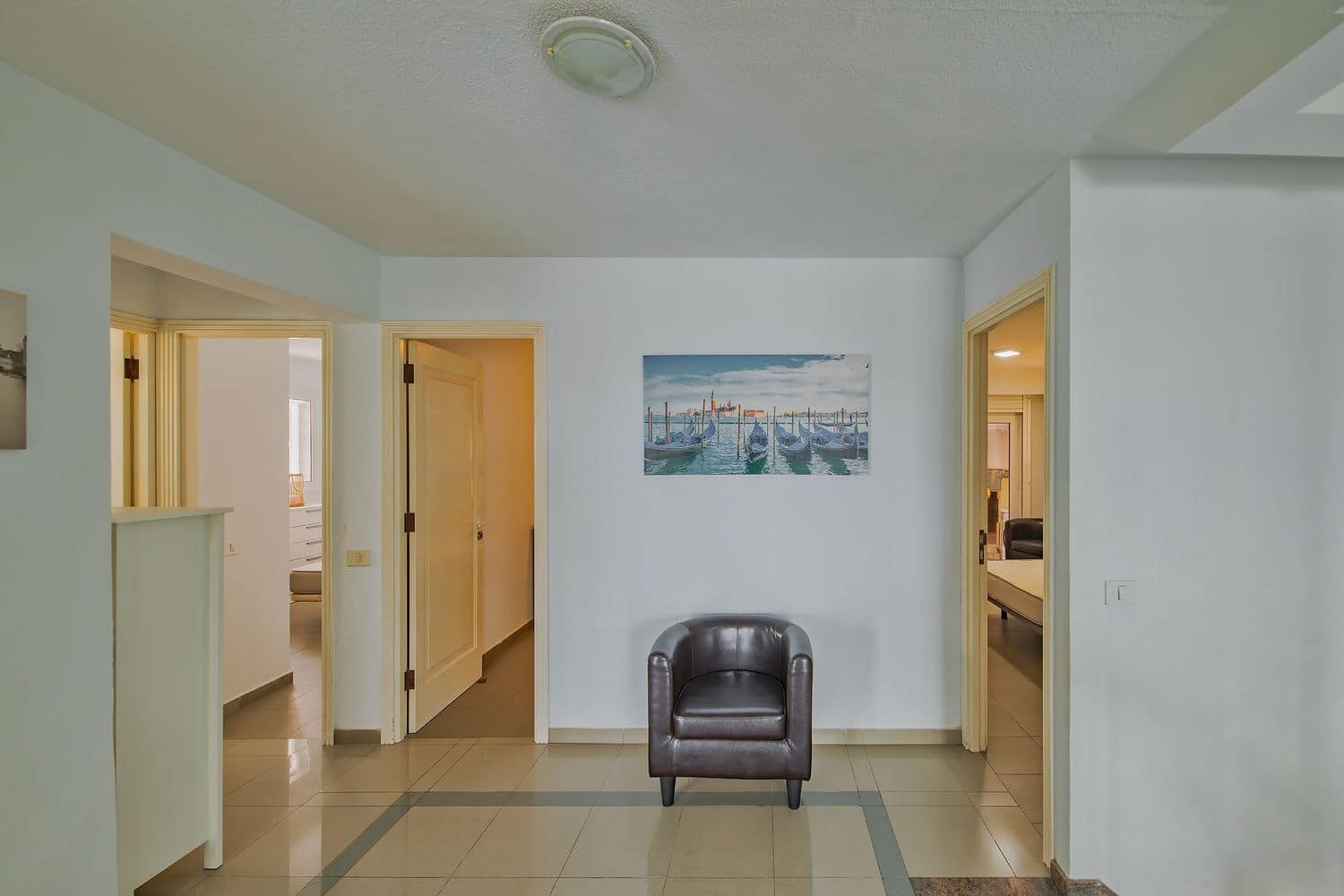 6 soveværelse Byhus til salg i Telde med swimmingpool garage - € 650.000 (Ref: 9154727)