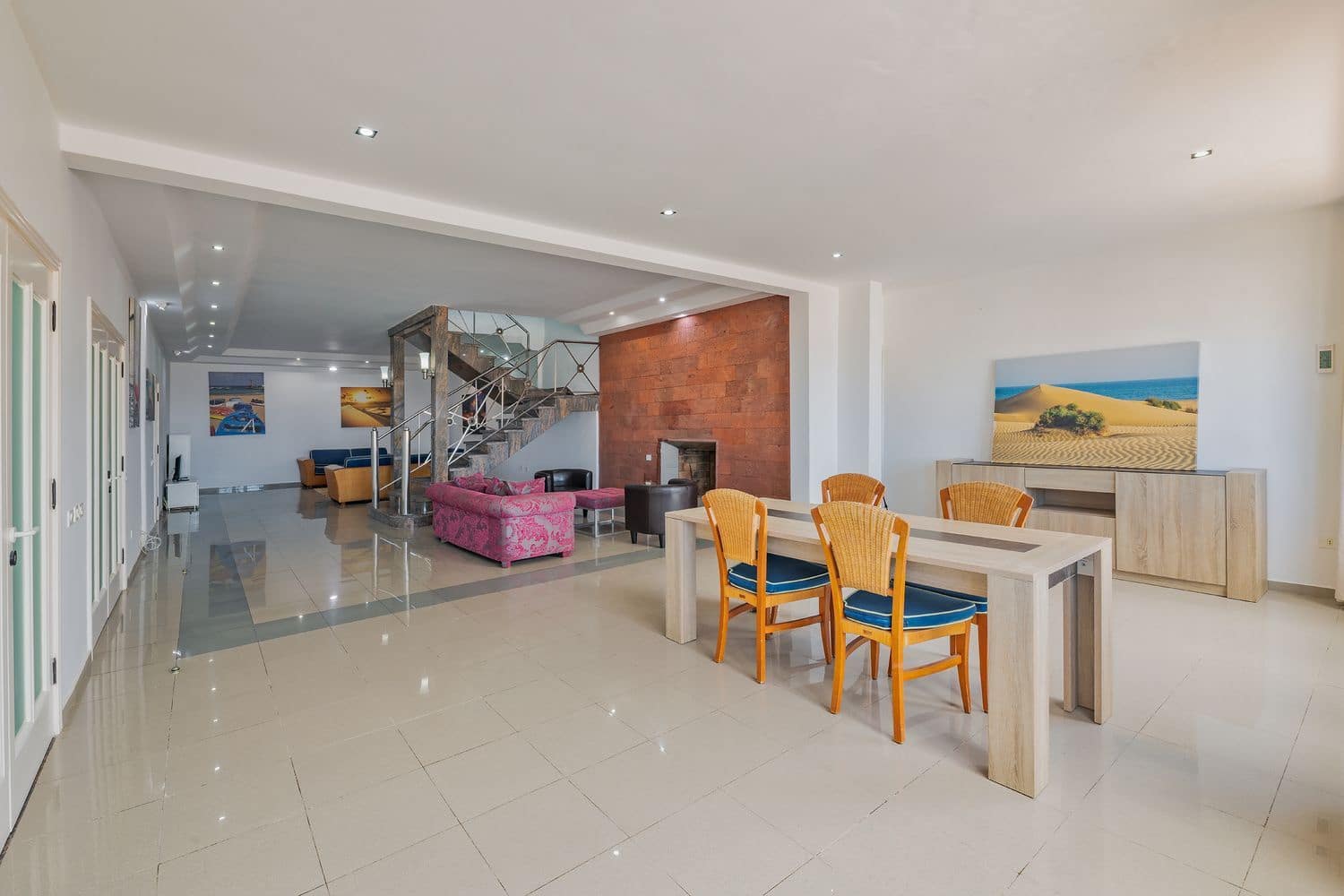 6 soveværelse Byhus til salg i Telde med swimmingpool garage - € 650.000 (Ref: 9154727)