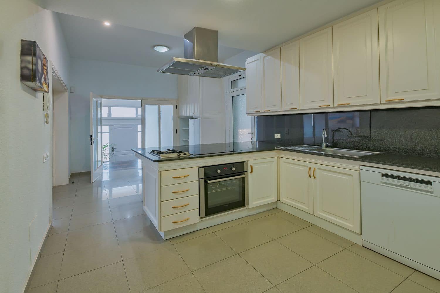 6 soveværelse Byhus til salg i Telde med swimmingpool garage - € 650.000 (Ref: 9154727)