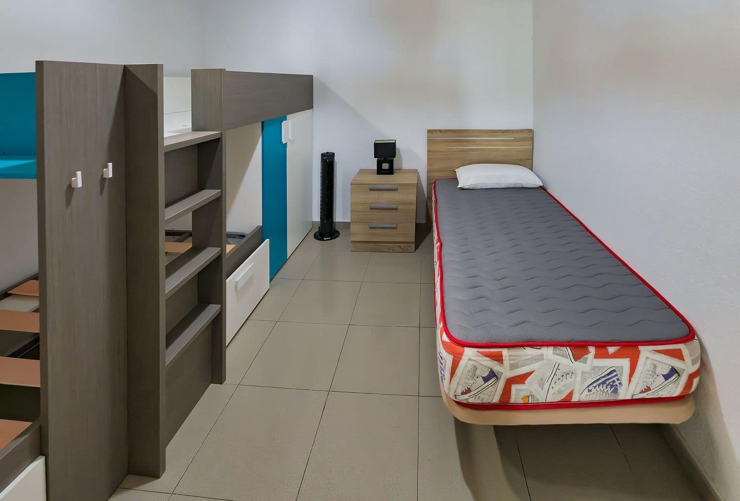 6 soveværelse Byhus til salg i Telde med swimmingpool garage - € 650.000 (Ref: 9154727)