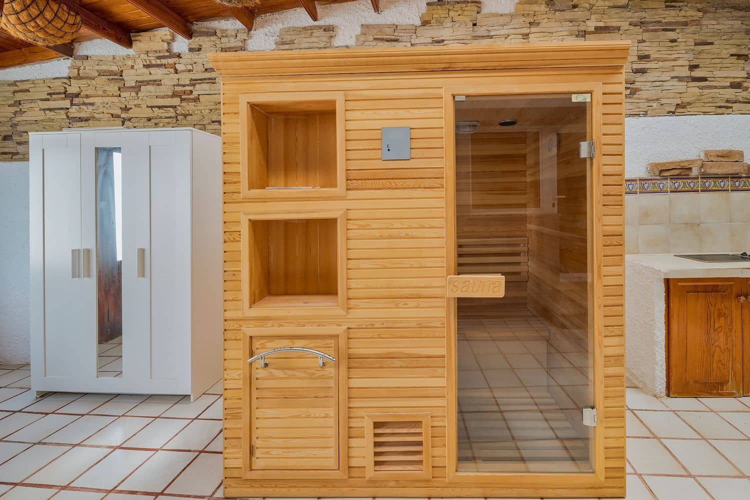 6 soveværelse Byhus til salg i Telde med swimmingpool garage - € 650.000 (Ref: 9154727)