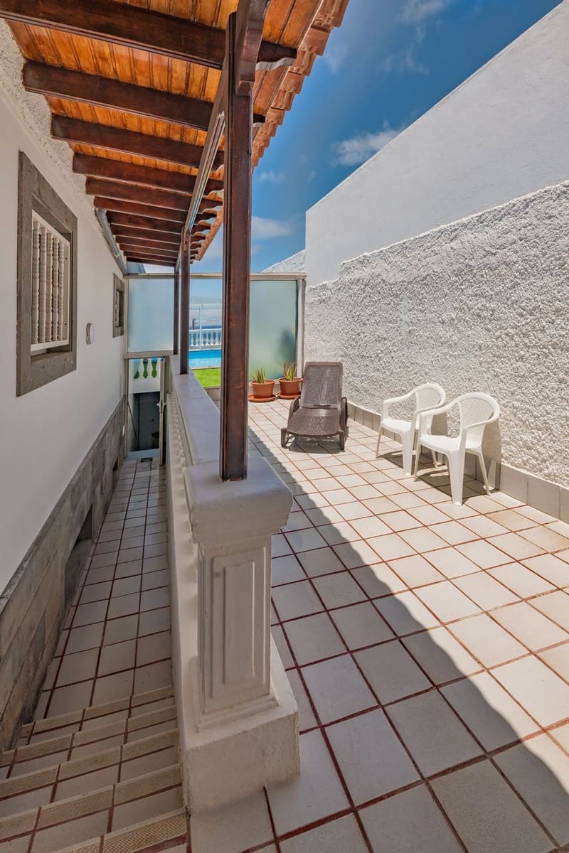 6 soveværelse Byhus til salg i Telde med swimmingpool garage - € 650.000 (Ref: 9154727)