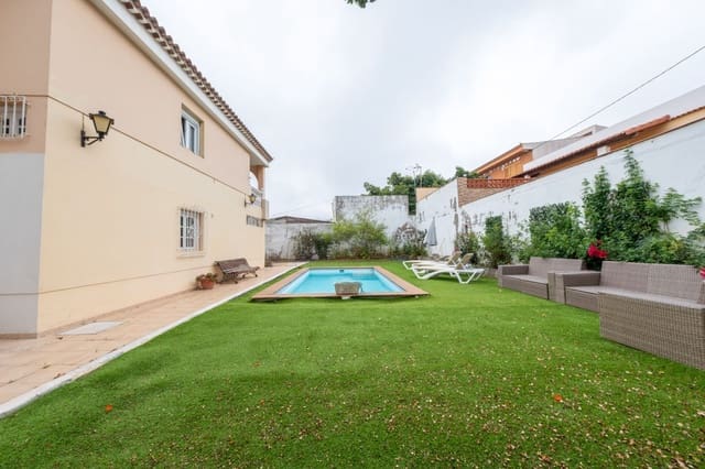 4 makuuhuone Huvila myytävänä paikassa Arucas mukana uima-altaan 
autotalli - 429 000 € (Ref: 9161972)