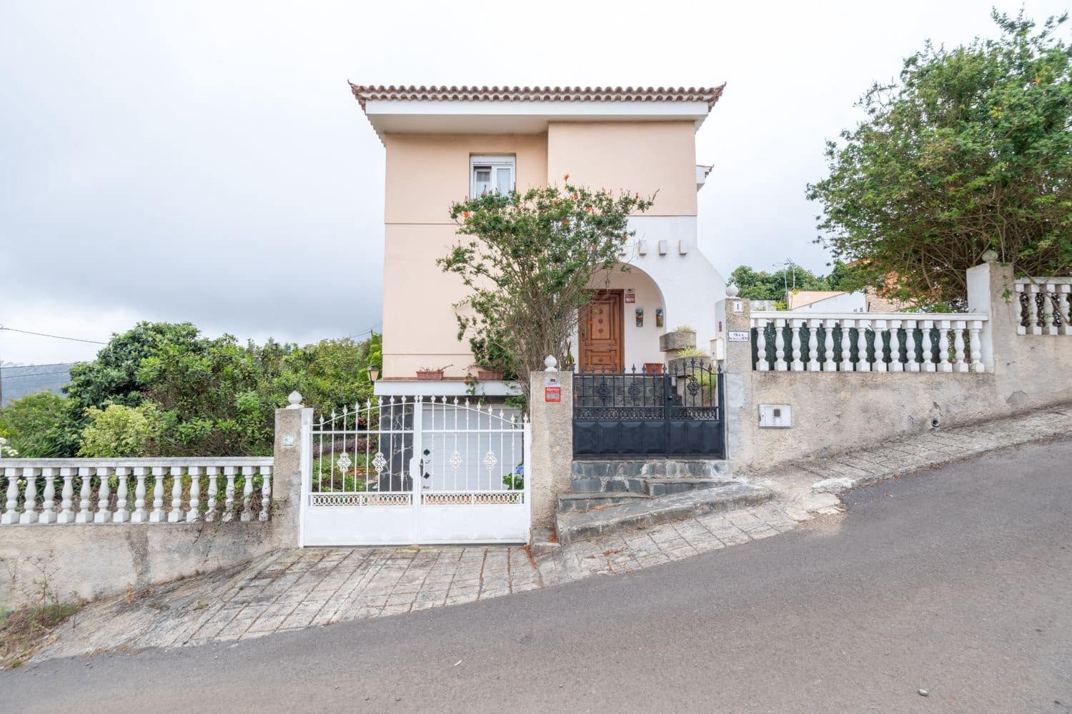 4 soveværelse Villa til salg i Arucas med swimmingpool garage - € 429.000 (Ref: 9161972)