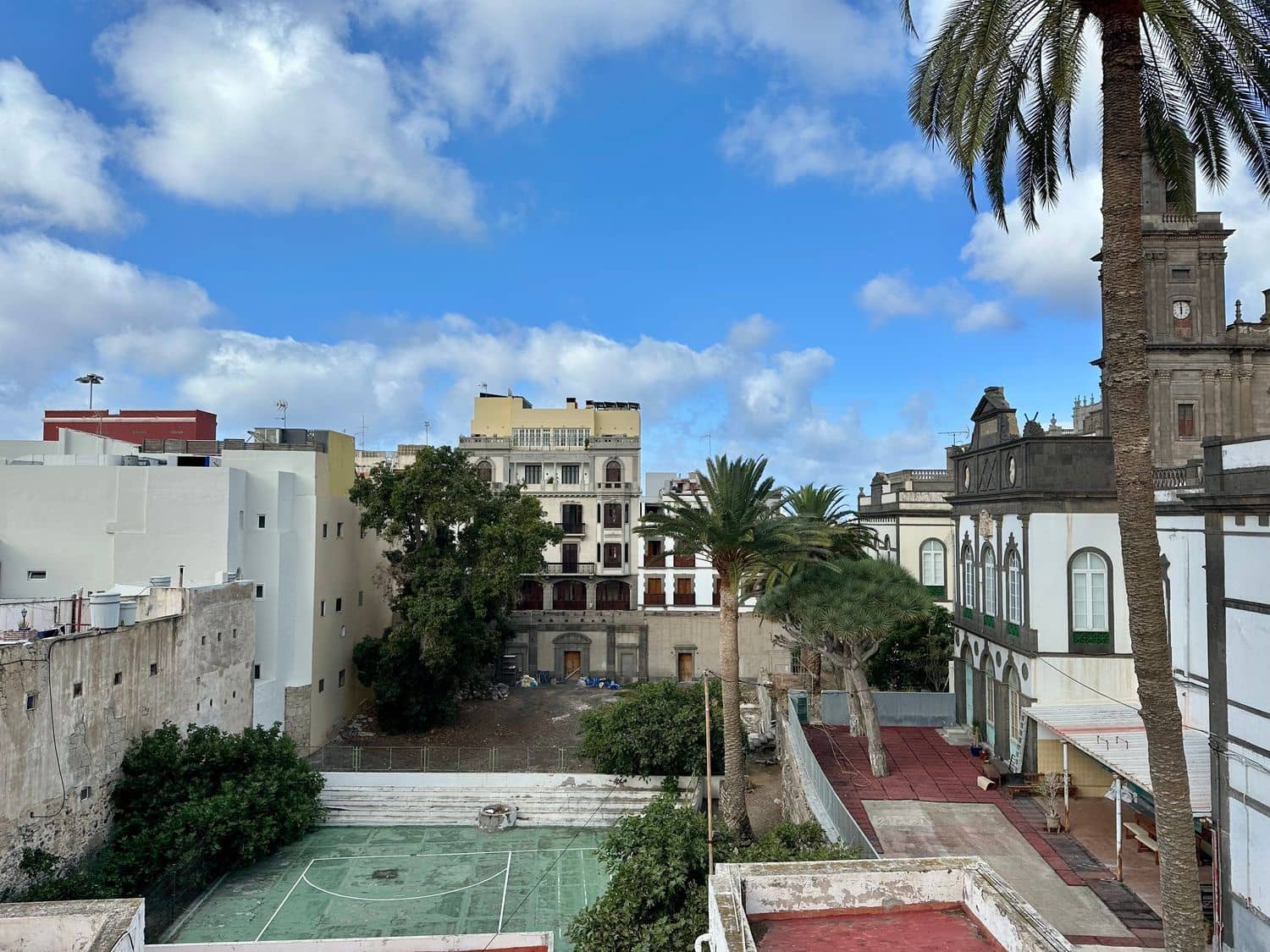 2 soverom Leilighet til leie i Las Palmas de Gran Canaria med garasje - € 1 300 (Ref: 9166730)