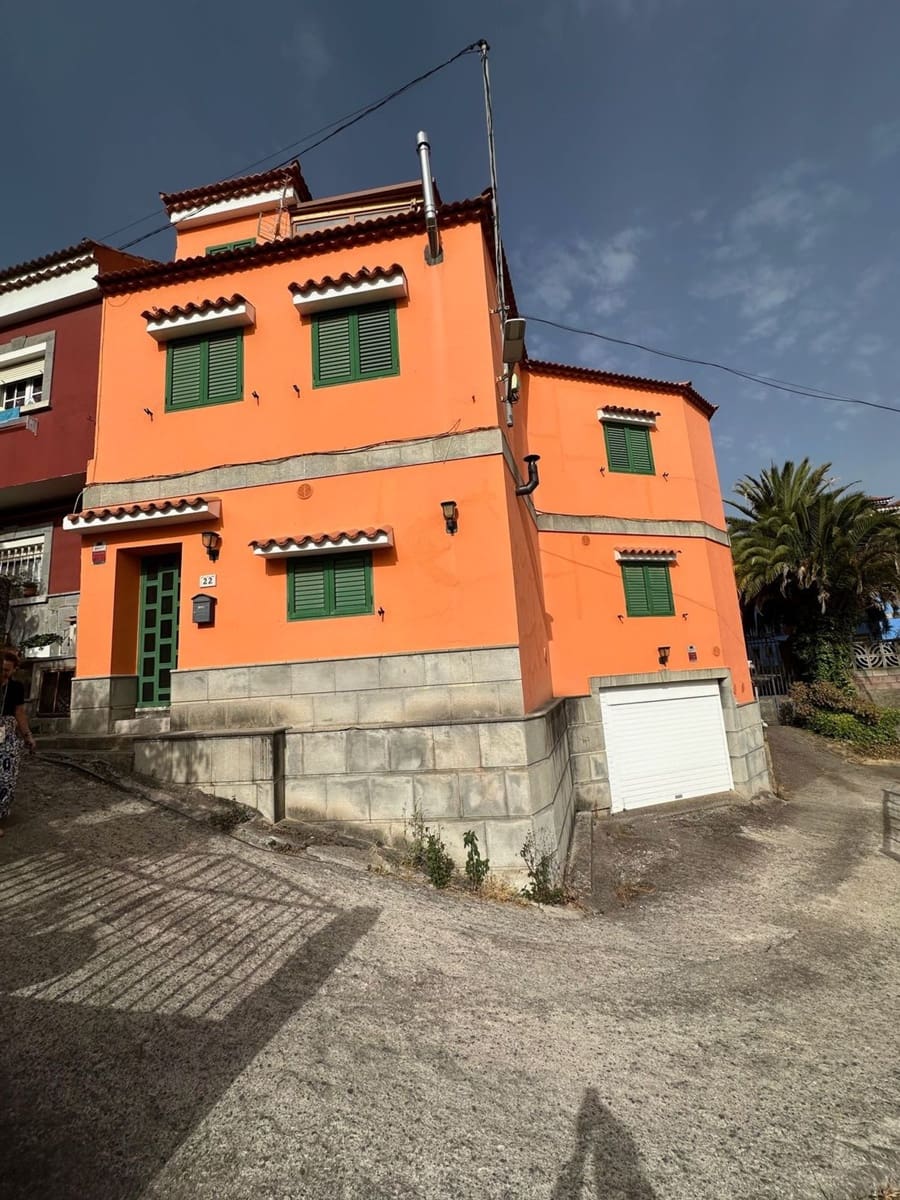 6 soveværelse Byhus til salg i Vega de San Mateo med garage - € 475.000 (Ref: 9167210)