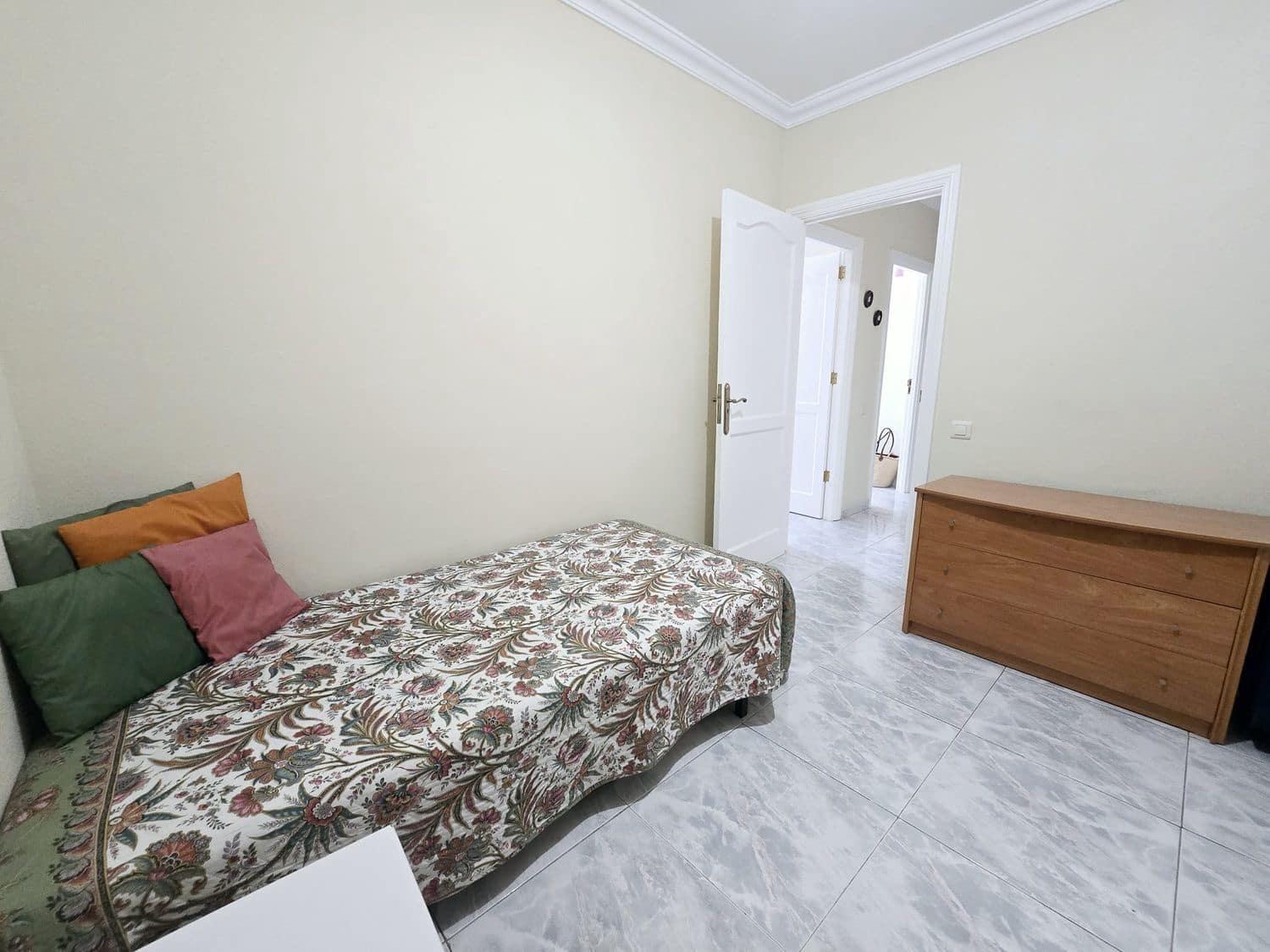 3 sovrum Lägenhet att hyra i Las Palmas de Gran Canaria med garage - 1 450 € (Ref: 9187912)