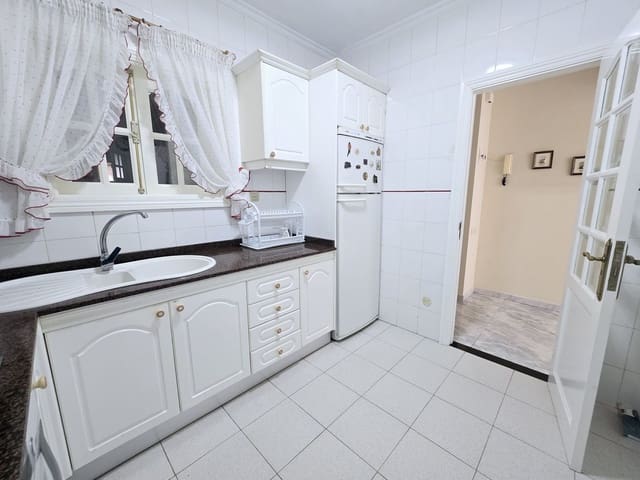 3 camera da letto Appartamento da affittare in Santa Catalina - Canteras, Las Palmas de Gran Canaria con garage - 1.450 € (Rif: 9187912)