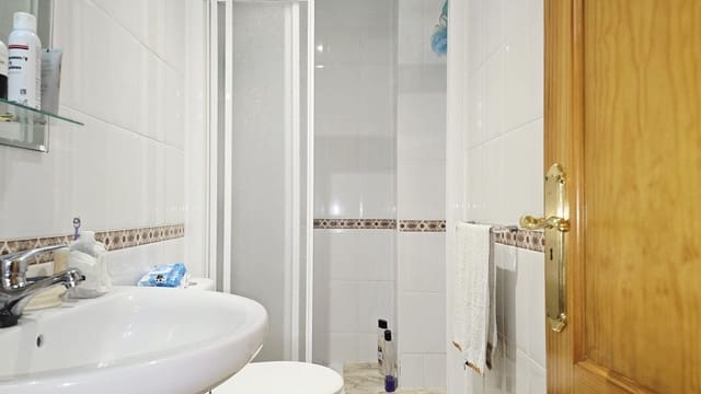 3 bedroom Townhouse for sale in San Lorenzo, Las Palmas de Gran Canaria with garage - € 270,000 (Ref: 9187914)