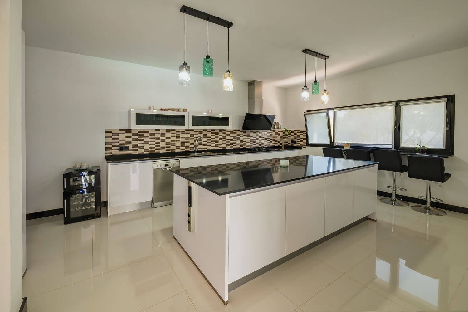 5 soveværelse Finca/Landehus til salg i Tuineje med swimmingpool garage - € 1.903.500 (Ref: 9187915)