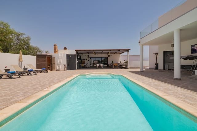 5 bedroom Finca/Country House for sale in Tuineje with pool garage - € 1,903,500 (Ref: 9187915)