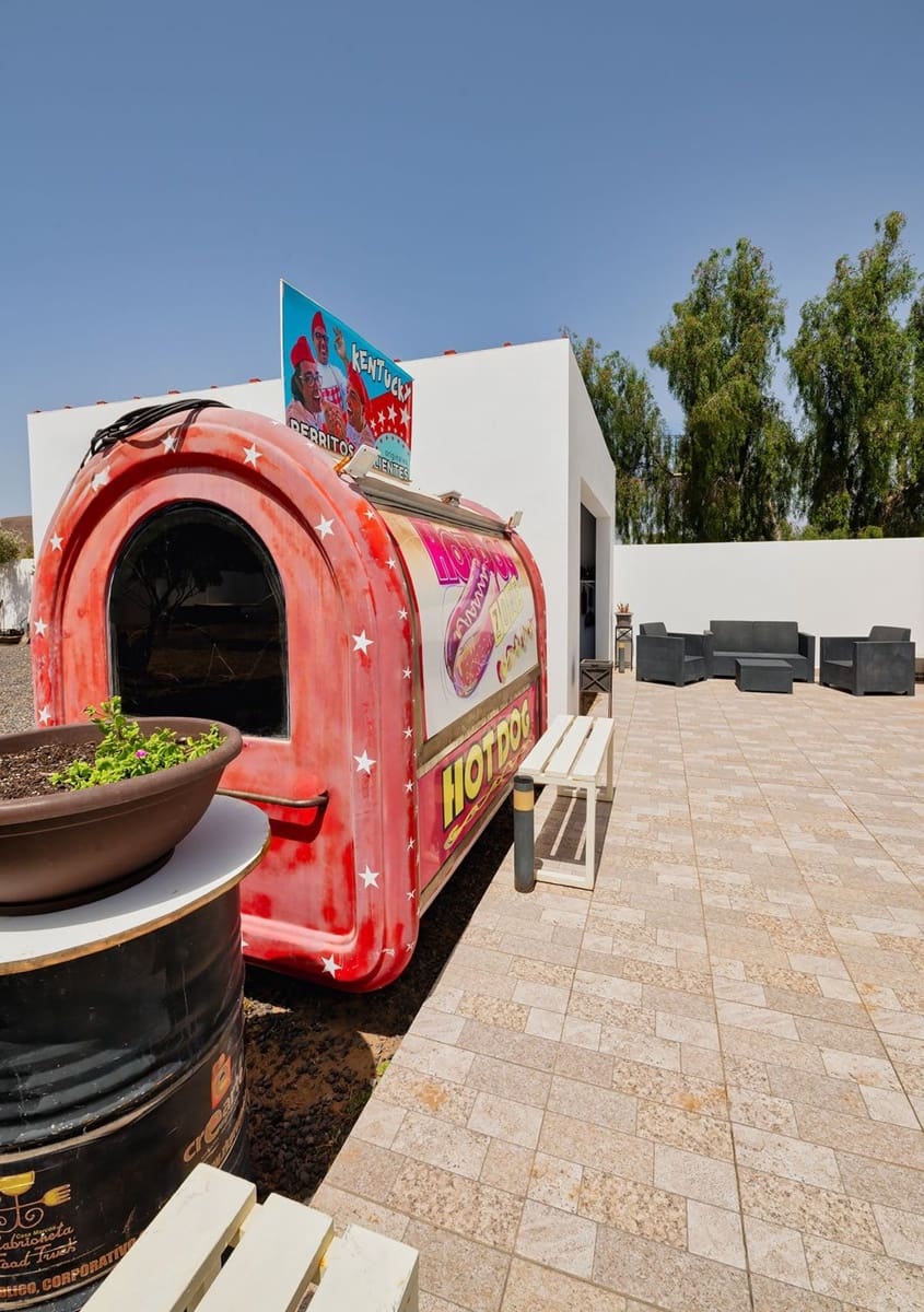 5 soveværelse Finca/Landehus til salg i Tuineje med swimmingpool garage - € 1.903.500 (Ref: 9187915)