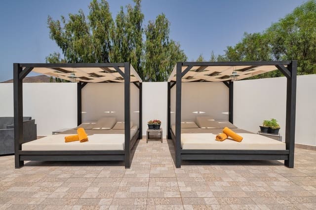 5 bedroom Finca/Country House for sale in Tuineje with pool garage - € 1,903,500 (Ref: 9187915)