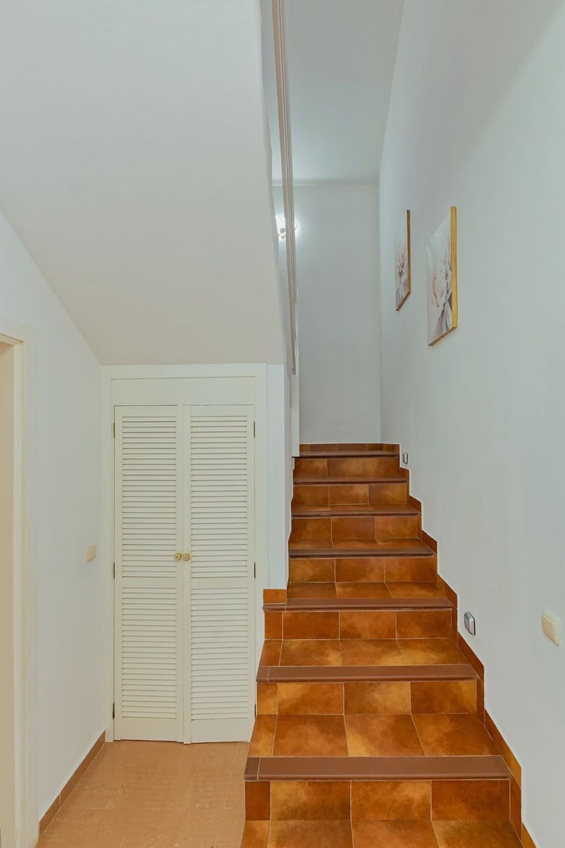 4 soveværelse Semi-Rækkehus til salg i Tuineje med garage - € 378.950 (Ref: 9198284)