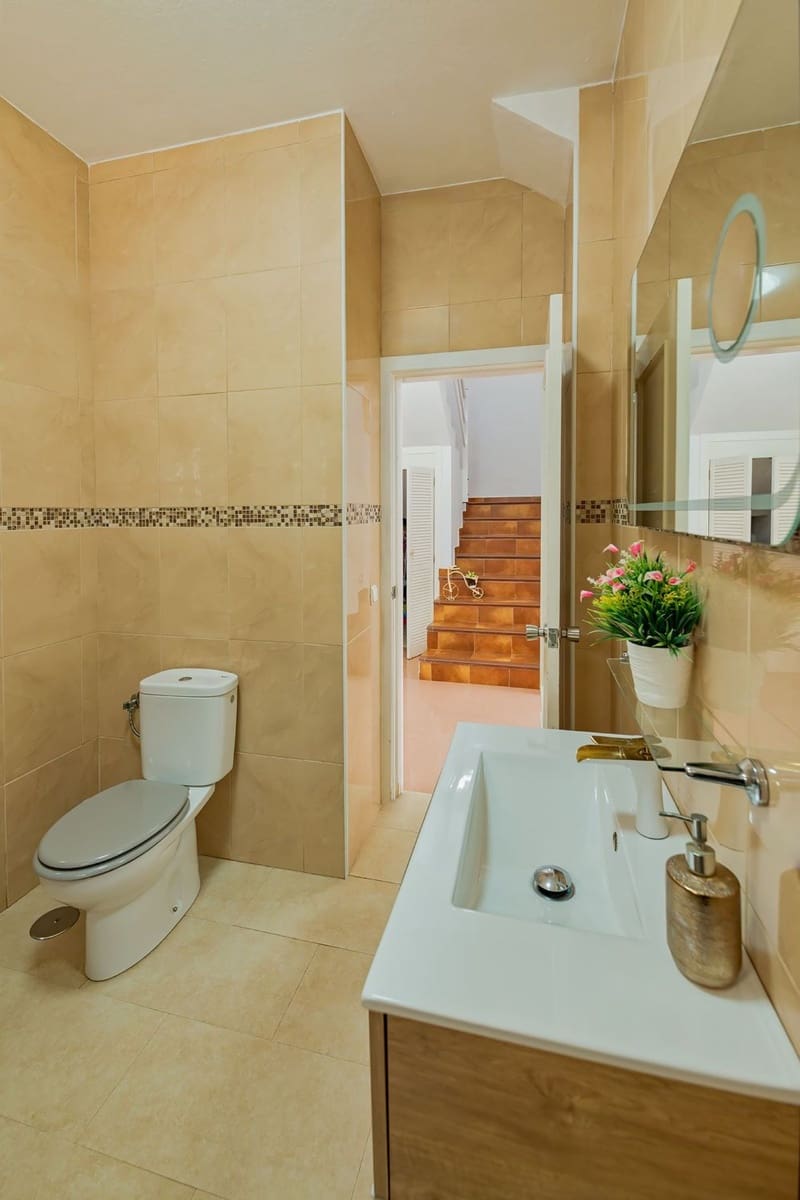 4 soveværelse Semi-Rækkehus til salg i Tuineje med garage - € 378.950 (Ref: 9198284)