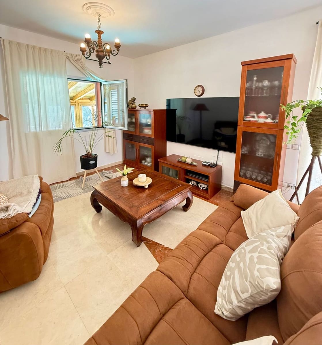 4 soveværelse Villa til salg i Santa Maria de Guia de Gran Canaria med swimmingpool garage - € 360.000 (Ref: 9208058)