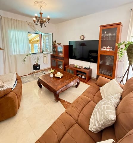 4 chambre Villa/Maison à vendre à Santa María de Guía de Gran Canaria avec piscine garage - 360 000 € (Ref: 9208058)