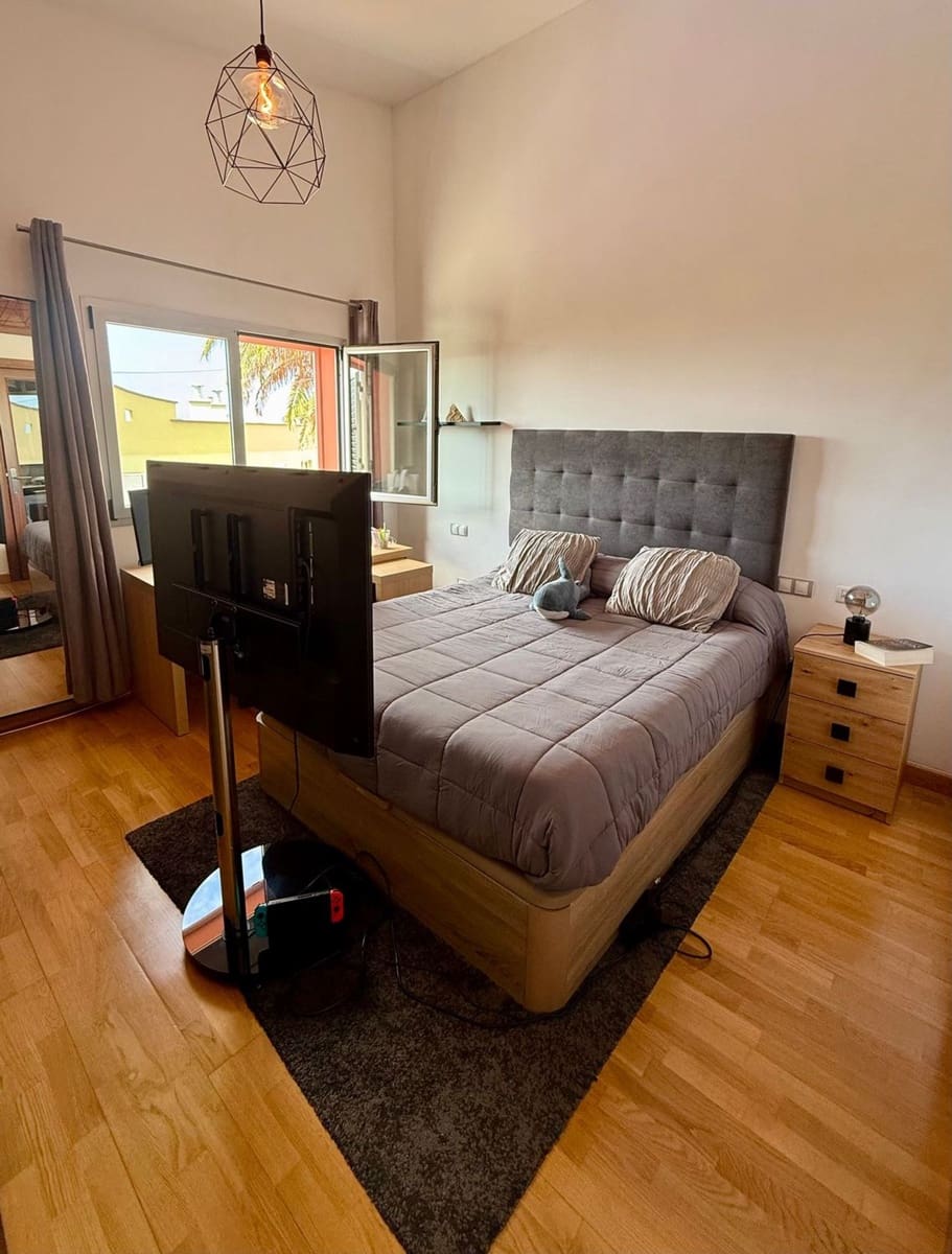 4 soveværelse Villa til salg i Santa Maria de Guia de Gran Canaria med swimmingpool garage - € 360.000 (Ref: 9208058)