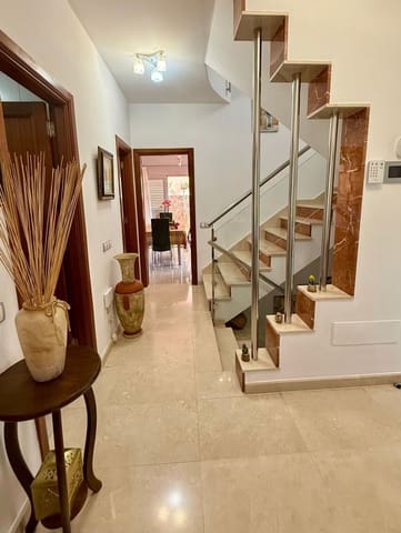 4 chambre Villa/Maison à vendre à Santa María de Guía de Gran Canaria avec piscine garage - 360 000 € (Ref: 9208058)