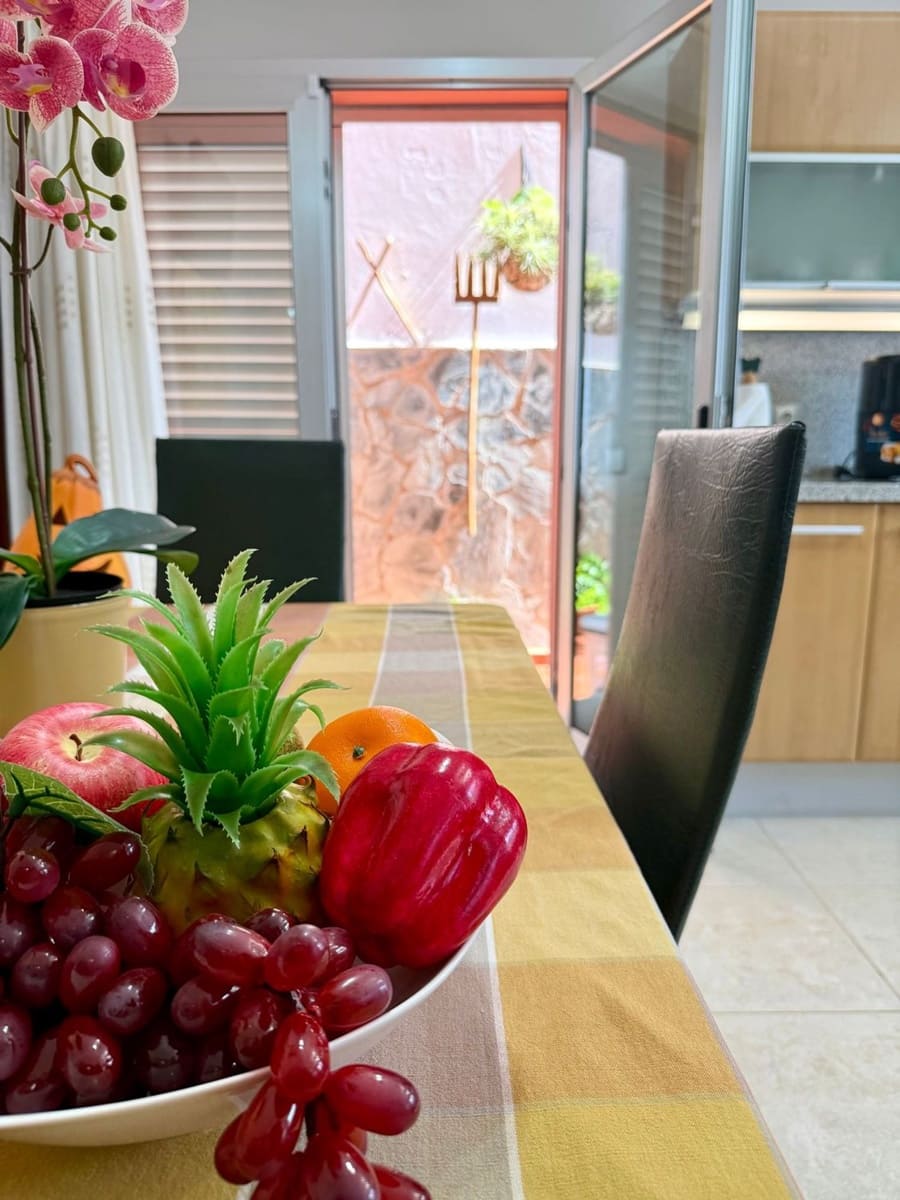 4 soveværelse Villa til salg i Santa Maria de Guia de Gran Canaria med swimmingpool garage - € 360.000 (Ref: 9208058)