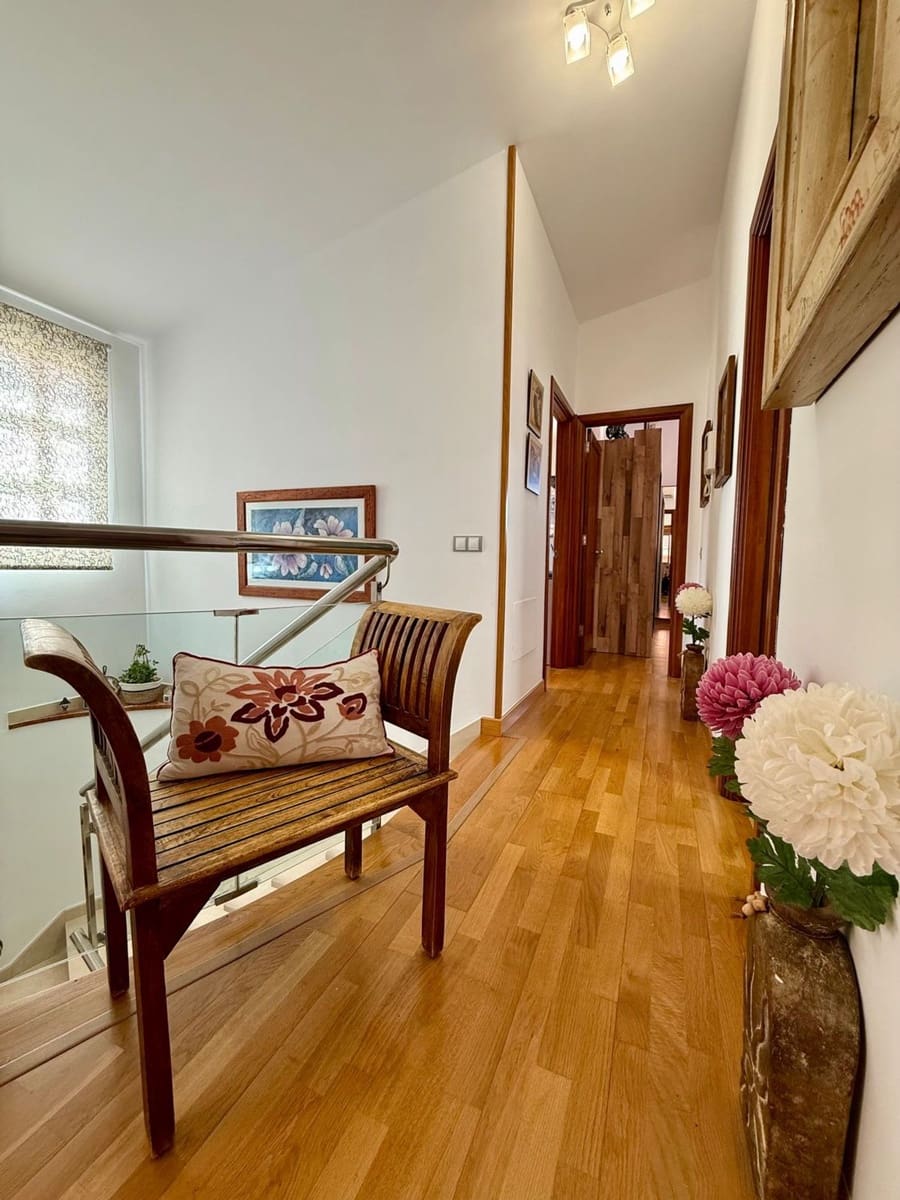 4 soveværelse Villa til salg i Santa Maria de Guia de Gran Canaria med swimmingpool garage - € 360.000 (Ref: 9208058)