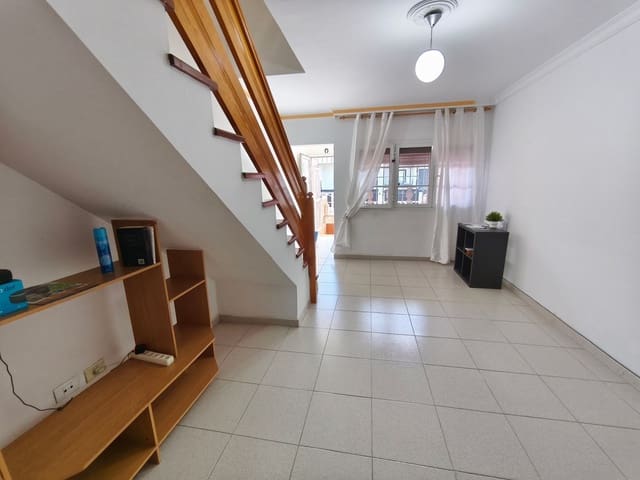 3 slaapkamer Huis te koop in Arinaga, Agüimes met garage - € 275.000 (Ref: 9232096)