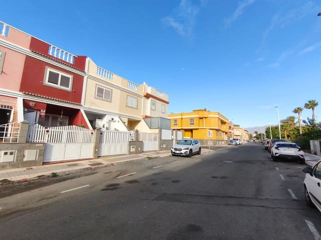 3 slaapkamer Huis te koop in Arinaga, Agüimes met garage - € 275.000 (Ref: 9232096)