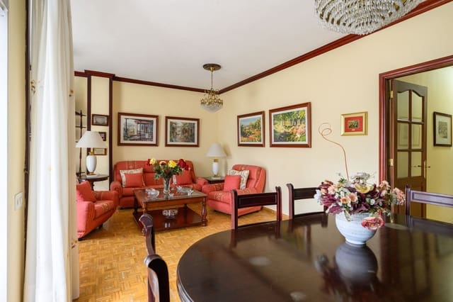 4 slaapkamer Appartement te koop in Guanarteme, Las Palmas de Gran Canaria met garage - € 490.000 (Ref: 9242670)