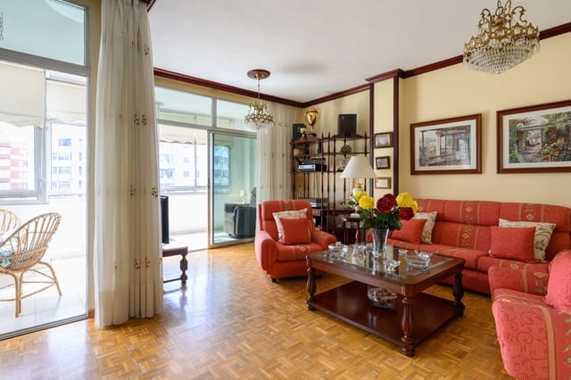 4 slaapkamer Appartement te koop in Guanarteme, Las Palmas de Gran Canaria met garage - € 490.000 (Ref: 9242670)