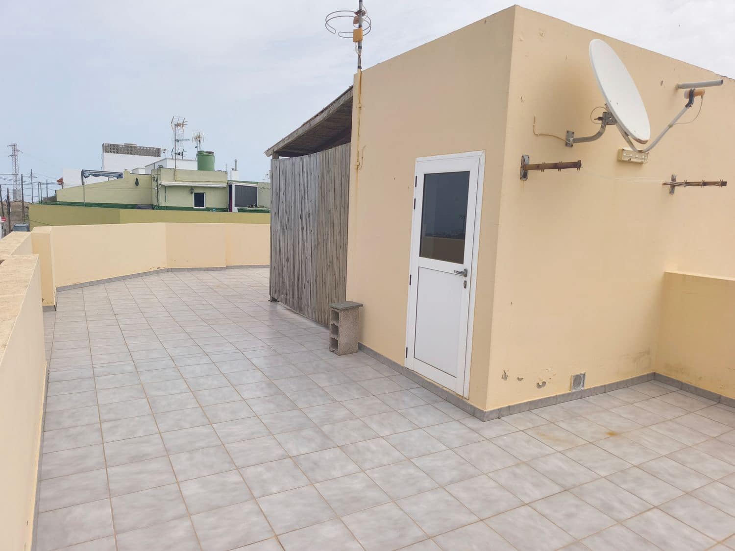 3 soverom Hus til salgs i San Lorenzo med garasje - € 329 900 (Ref: 9251708)